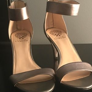 Vince Camuto Heels Size 10